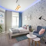Bpr Chic Gem In The Heart Of The 아파트 부다페스트