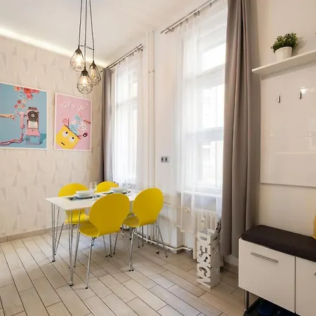 Bpr Chic Gem In The Heart Of The Apartament