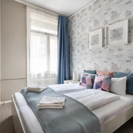 Bpr Chic Gem In The Heart Of The Appartement Boedapest